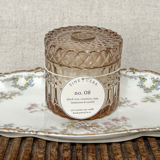Crystal - No. 08 | black rose, vanilla, labdanum