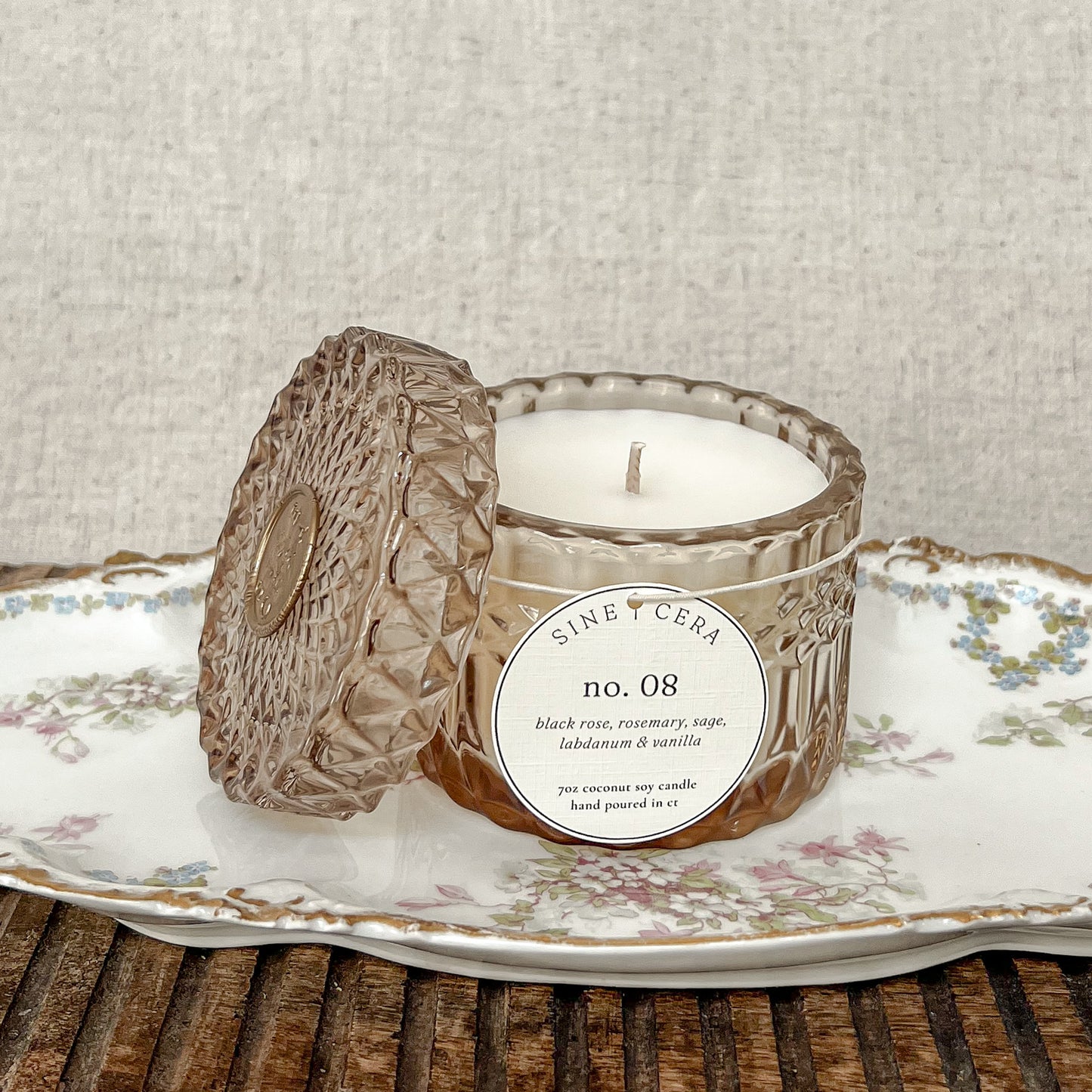 Crystal - No. 08 | black rose, vanilla, labdanum